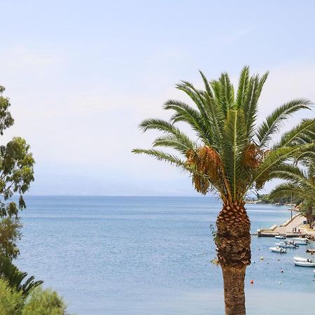 Luxury Seaview Apartment Con Vista Loutráki Dış mekan fotoğraf