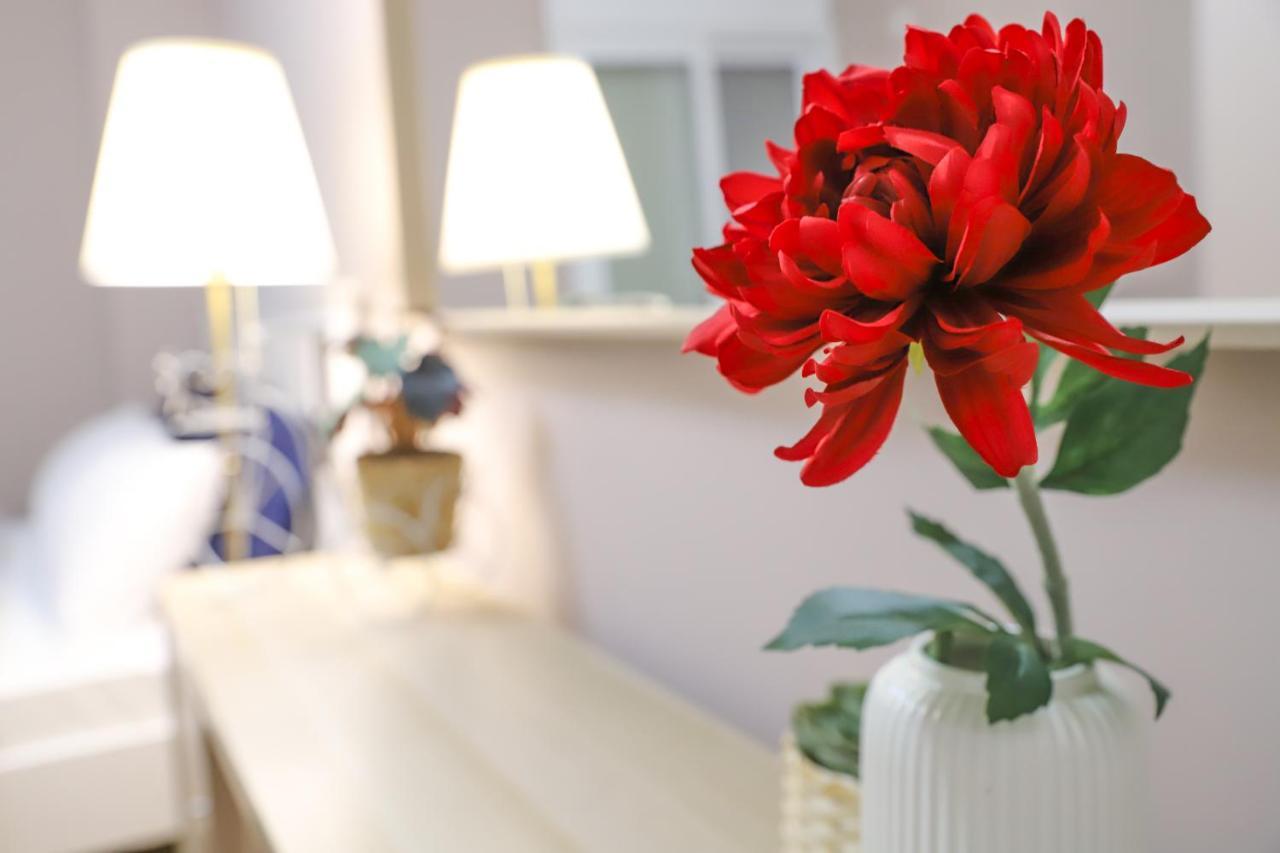 Luxury Seaview Apartment Con Vista Loutráki Dış mekan fotoğraf